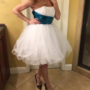 Chicas NWT strapless dress Size XS